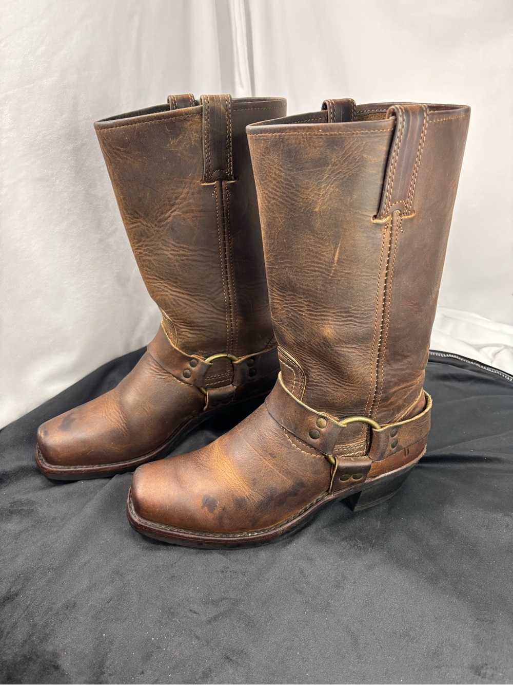FRYE Harness 12R Brown Distressed Leather Boots Women’s Size 7.5 M - Picture 2 of 8